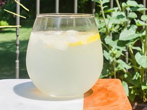 elderberry gin cocktail 